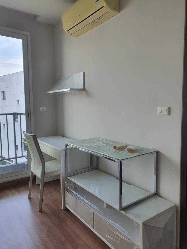 คริสม่า คอนโด ติดรถไฟฟ้าสายสีชมพู MRT สถานีแฟชั่นฯ ใกล้ Fashion Island และทางด่วน ตกแต่งครบ พร้อมเข้าอยู่ 12