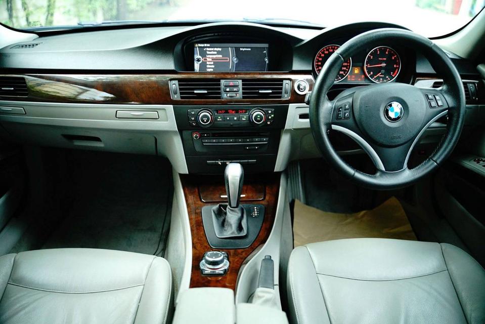 2010 BMW SERIES 3  320i SE (LCI) เครดิตดีฟรีดาวน์ 6