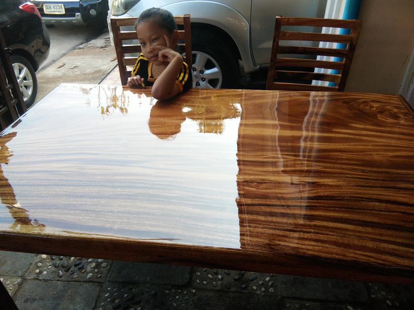 โต๊ะอาหารไม้แผ่นเดียว  80x150 + เก้าอี้ 4 ตัว  4