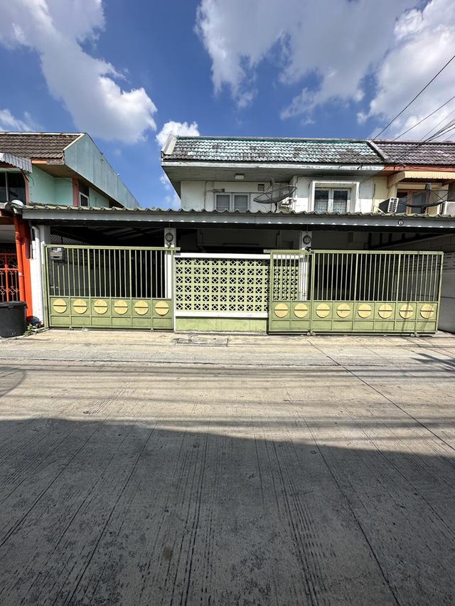 บ้านแฝด 2ชั้น มือสอง 1