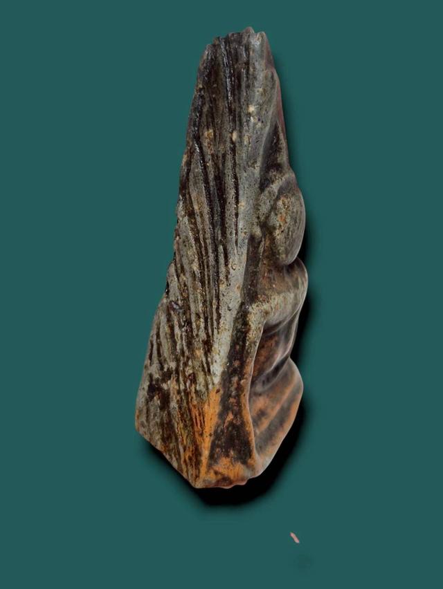 พระนางพญา เปิดให้บูชาจ้า รูปที่ 2