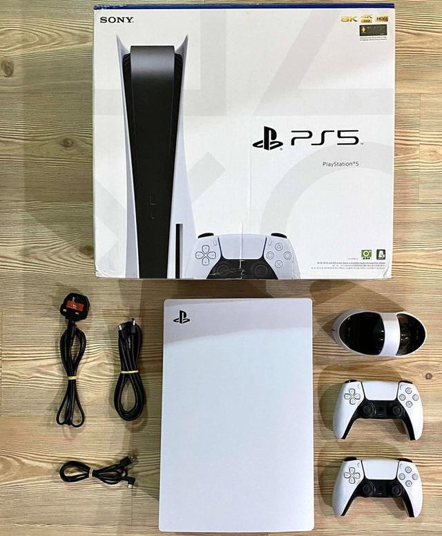 Sony Playstation 5 พร้อมจอย