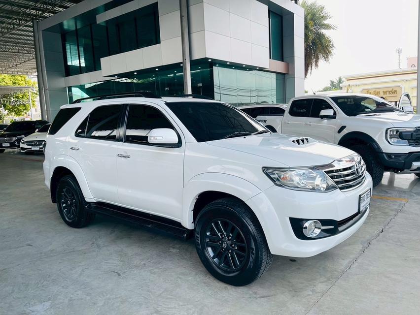 TOYOTA FORTUNER 3.0V 2WD AUTO รถปี15จด16ไมล์แท้