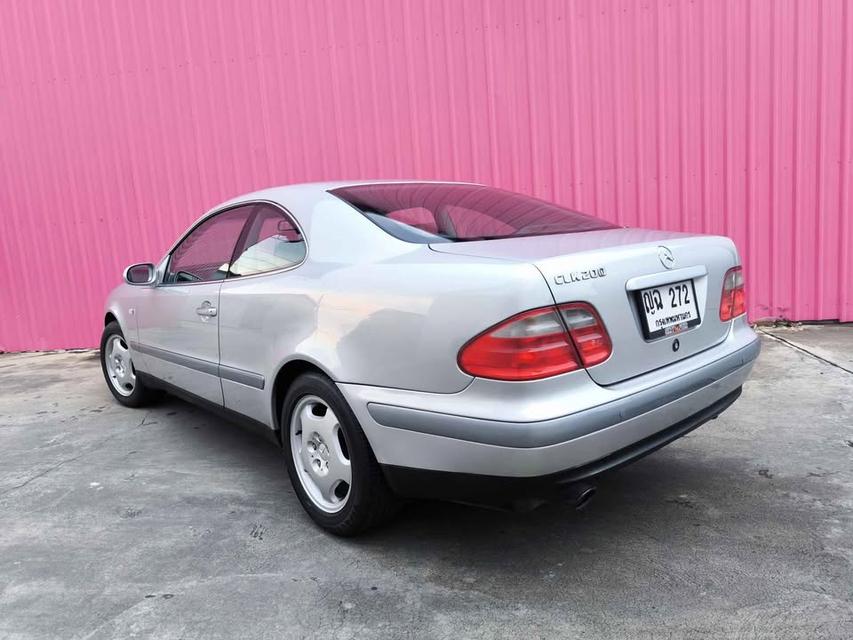 Mercedes-Benz CLK-Class ปี 2002  6