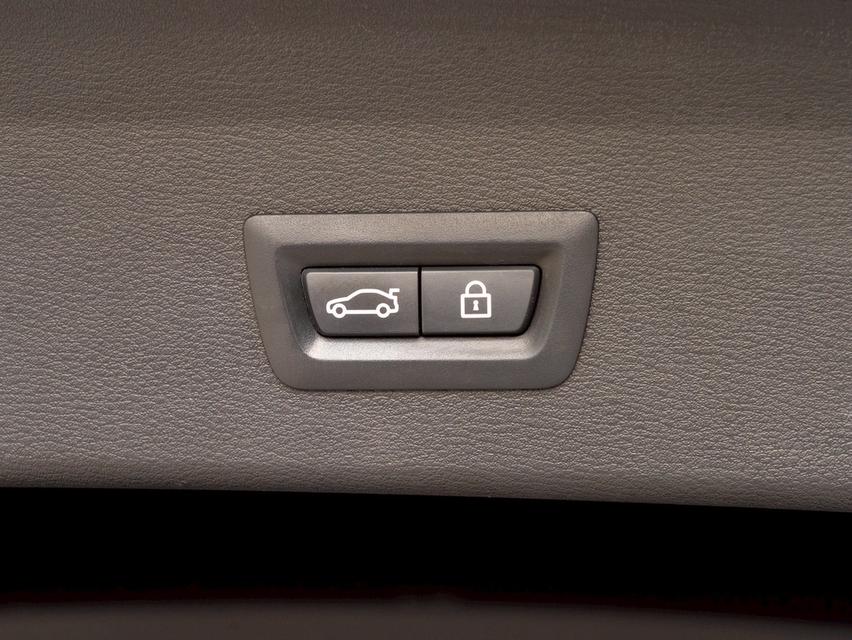 รหัสรถ 12AT288 📌 BMW X1 2.0 sDrive20d M Sport (CKD) | ปีจด : 2019 18