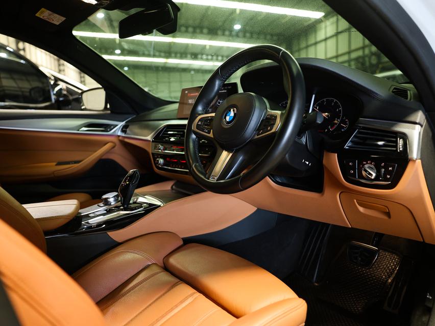 2020 BMW 520d 2.0 G30 (ปี 17-22) M Sport Sedan AT รูปที่ 13