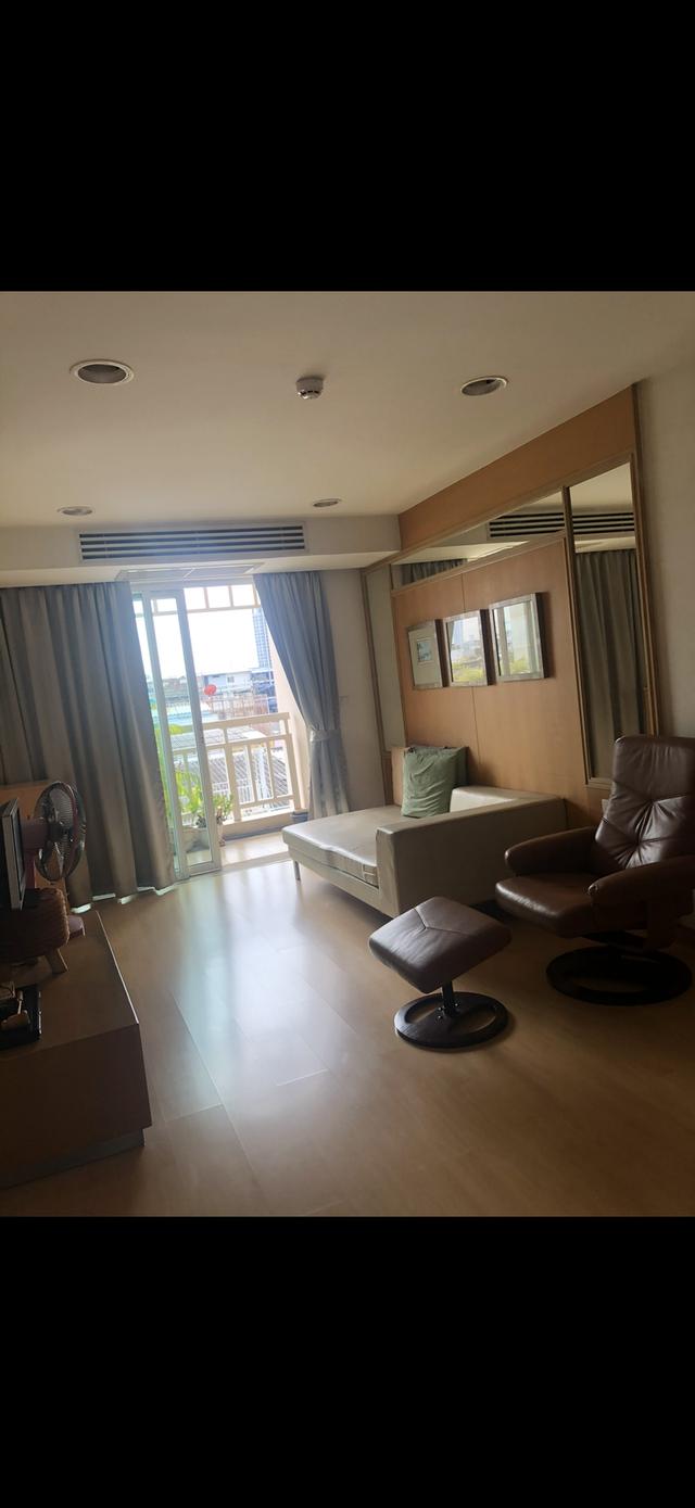 คอนโด 1 ห้องนอน ที่ The Bangkok Narathiwad 5