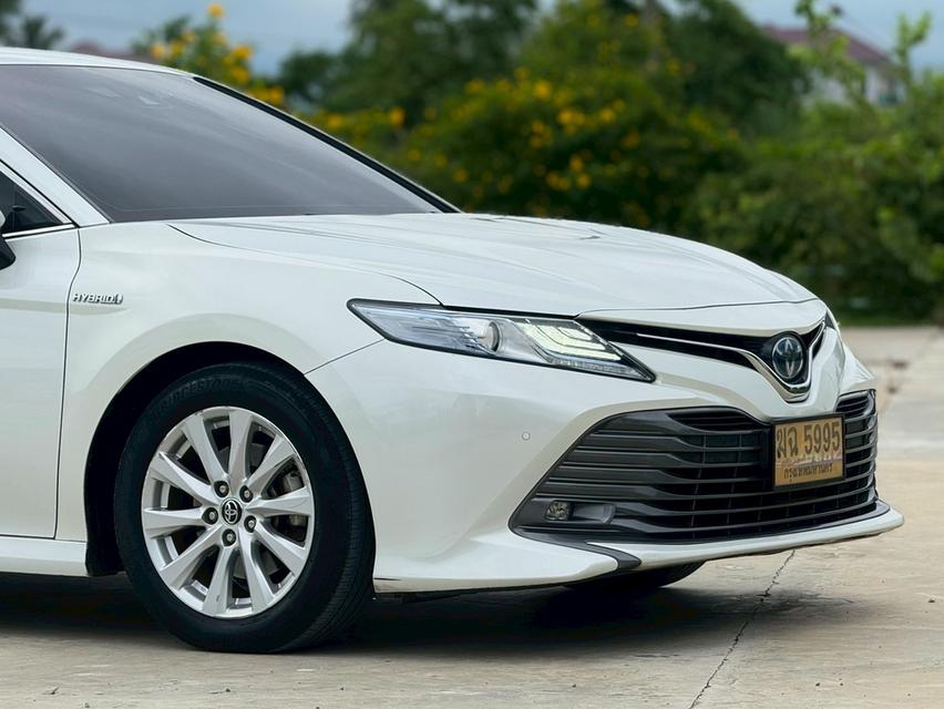 Toyota Camry 2.5 HV Hybrid Premium ปี 2019 สีขาว 9