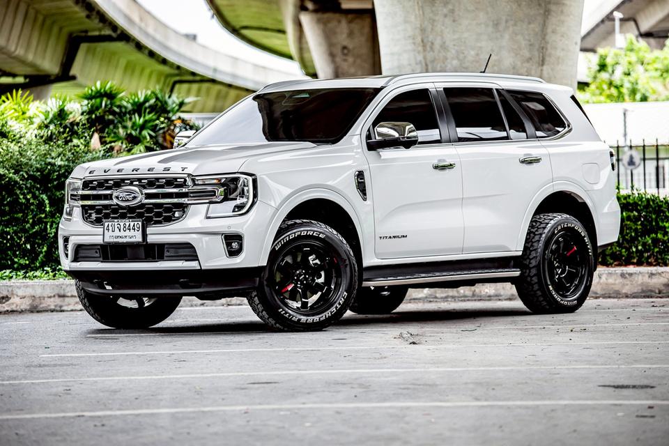 Ford Everest 2.0 Bi-Turbo Titanium ปี 2023 ซันรูฟ มือเดียว ใหม่มากๆ
