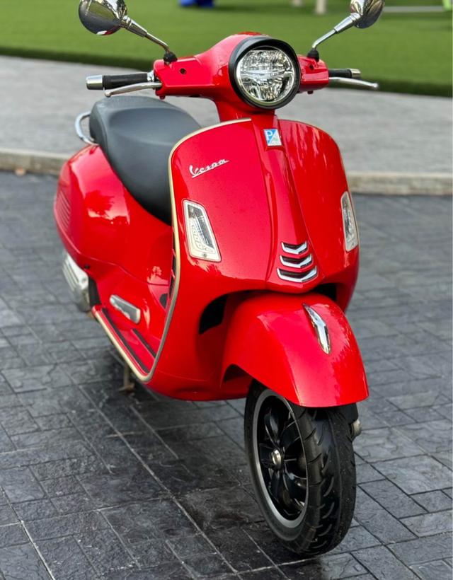 ขายด่วน Vespa GTS 150 สีแดง ปี 2022 4