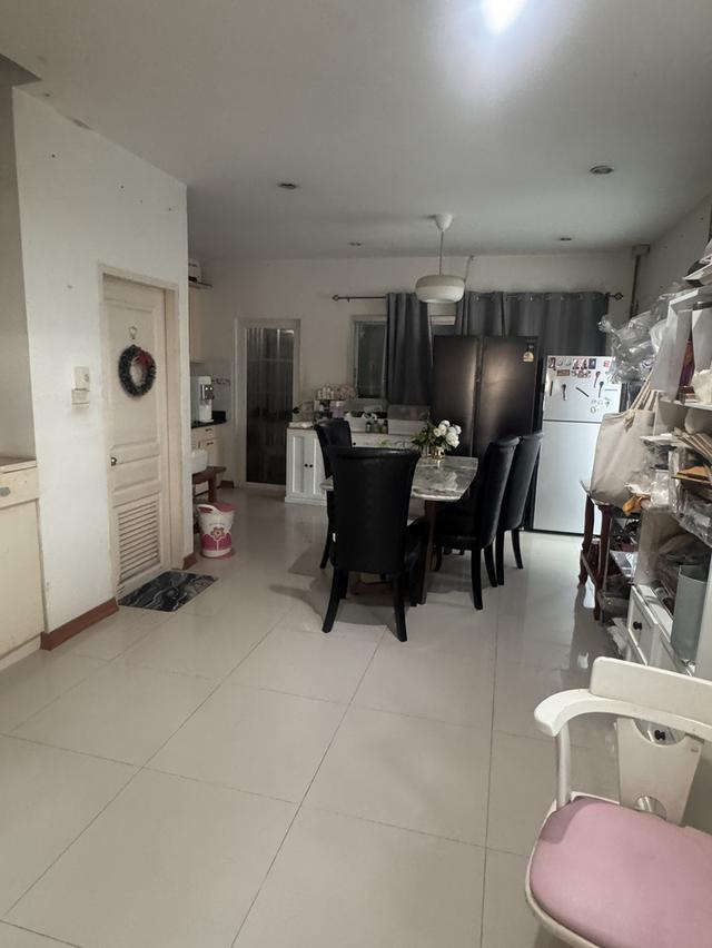 ทาวน์เฮ้่ส์ 3 ชั้น หมู่บ้านวิสต้าปาร์ค วิภาวดี 2 หลังมุม 4