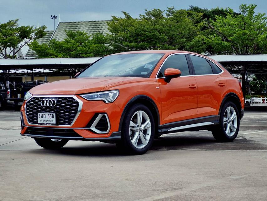 Audi Q3 35 TFSI S-Line ปี 2022 ไมล์ 31,xxx km.