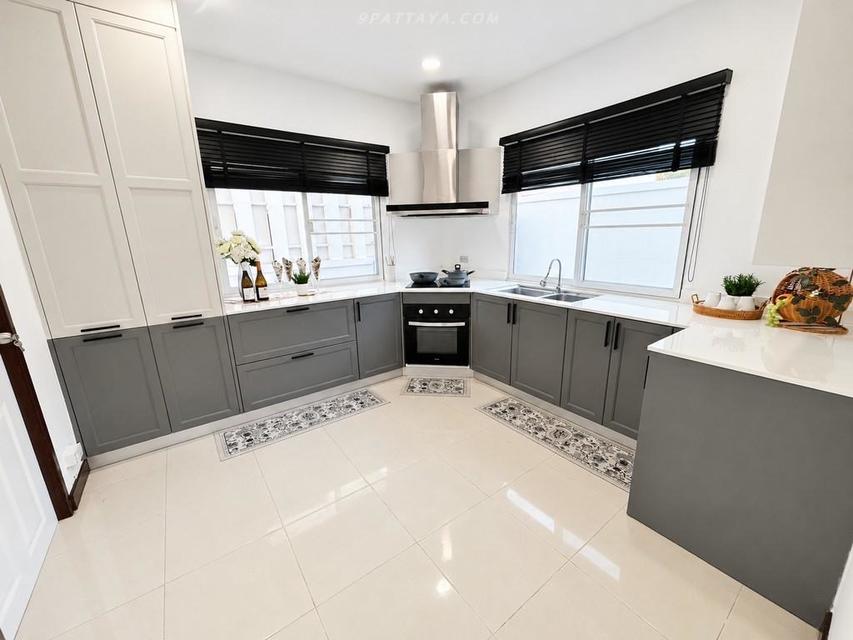For Rent — Renovated Pool Villa at Pattaya Park Hill VillageNewly renovated pool villa, fully furnished and ready to move in. East Pattaya 4
