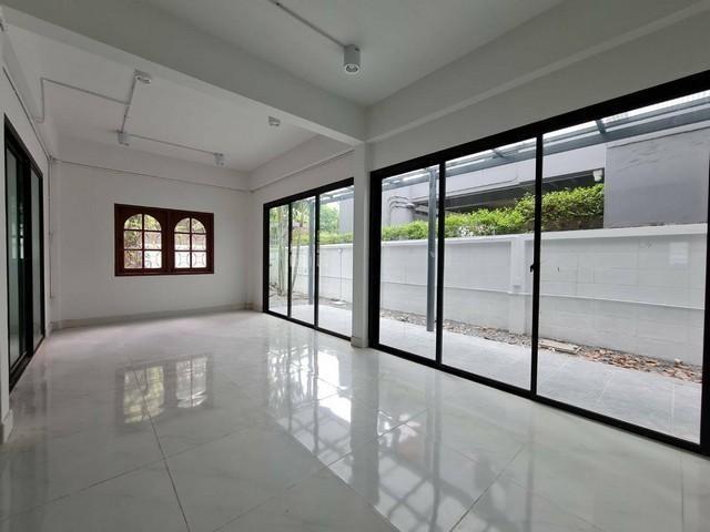ให้เช่าบ้านเดี่ยว2ชั้น 200 ตร.ม.ย่านโชคชัย4ลาดพร้าว ใกล้MRTโชคชัย4ใกล้นาคนิวาส ลาดพร้าววังหิน เลียบด่วน เหมาะทำโฮมออฟฟิศ 2