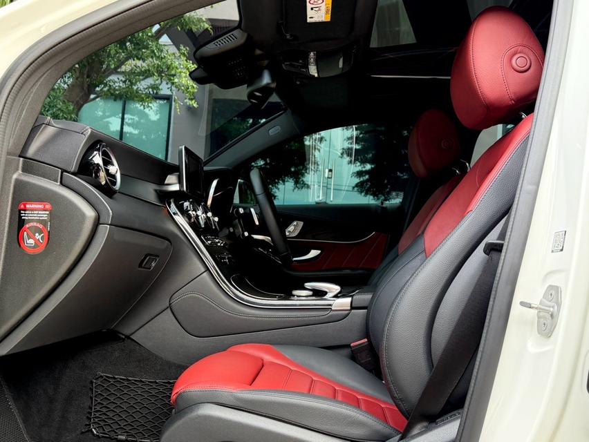 2020 BENZ GLC 250 COUPE รถมือเดียวออกป้ายแดง รถวิ่งน้อย เข้าศูนย์ทุกระยะ ไม่เคยมีอุบัติเหตุครับ 13