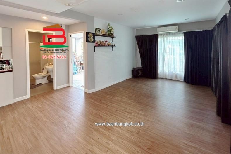 บ้านแฝด โครงการ ภัสสร รามคําแหง-ราษฎร์พัฒนา (ซอยเคหะร่มเกล่า 78 แยก 1) เนื้อที่ 39.8 ตรว.  ถนนรามคำแหง แขวงราษฎร์พัฒนา เขตสะพานสูง  5