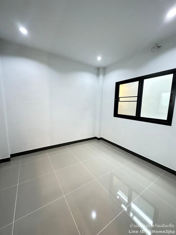 หมู่บ้านอมรทรัพย์ อยู่วิทยา 5