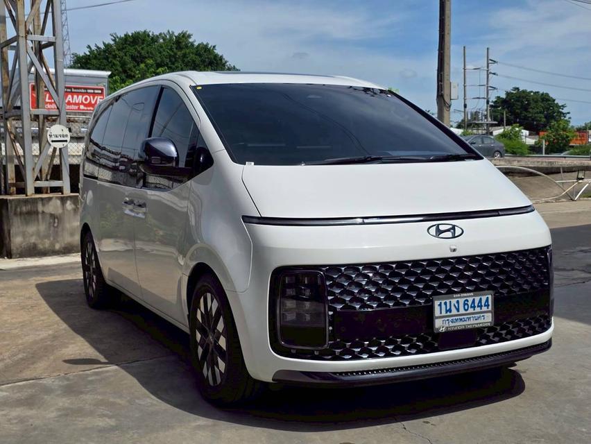 HYUNDAI STRARIA 2.2 PREMIUM เกียร์ AT ปี 2022 สีขาว ดีเซลเลข​ไม์  205,094 กมราคา 999,000 บาทโทร 0929699899 6B290