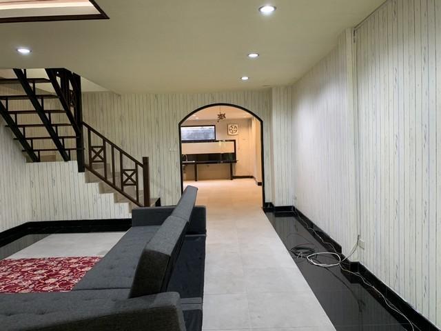 ให้เช่าทาวน์โฮม 3 ชั้น 4 ห้องนอน ซอยลาดพร้าว 101 ซอยโพธิ์แก้ว ใกล้เกษตรนวมินทร์ เลียบด่วนรามอินทรา เดินทางสะดวก เหมาะอยู