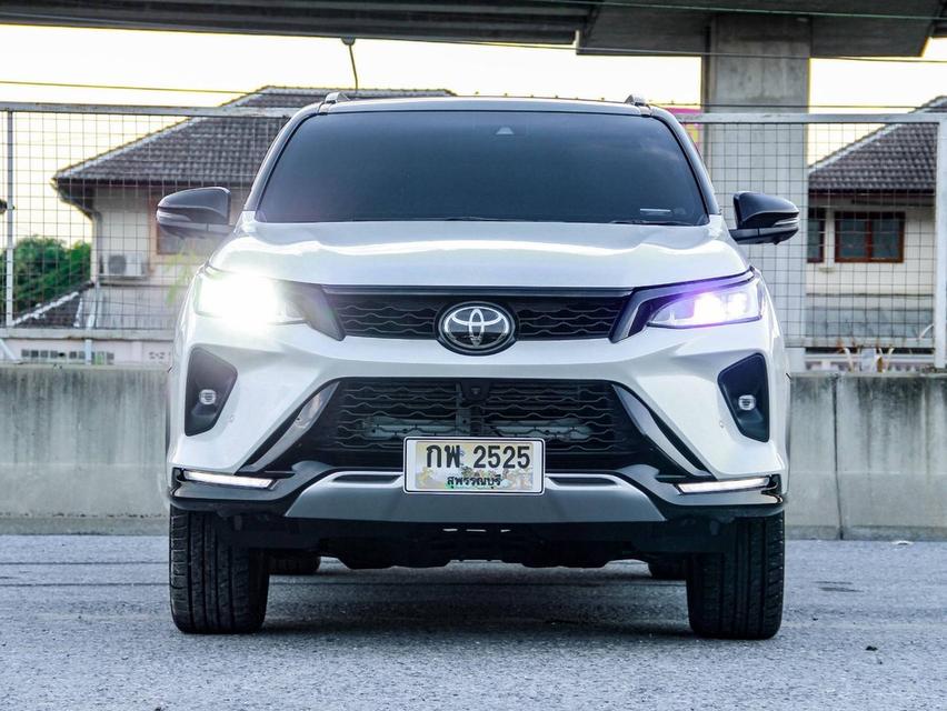 ขายToyota Fortuner 2.8Legender ปี22 2