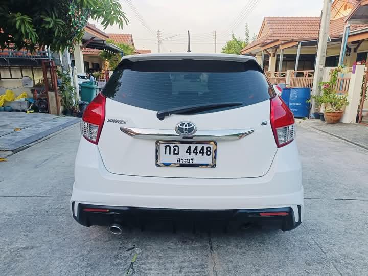 Toyota Yaris สีขาว 16