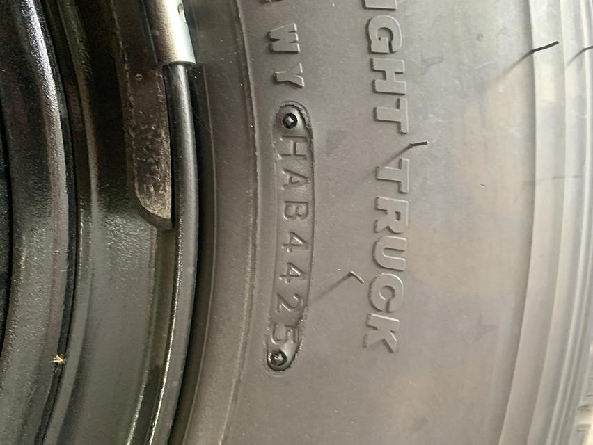 ขายยาง7.50R16 พร้อมกะทะ 35,000 6 ชุด