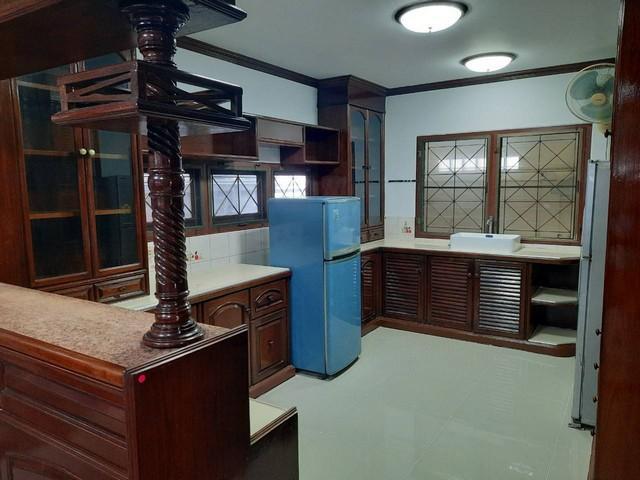 ให้เช่าบ้านเดี่ยว 2 ชั้น 80 ตร.ว. ซอย 20 มิถุนา เขตห้วยขวาง ใกล้ MRT สุทธิสาร 6