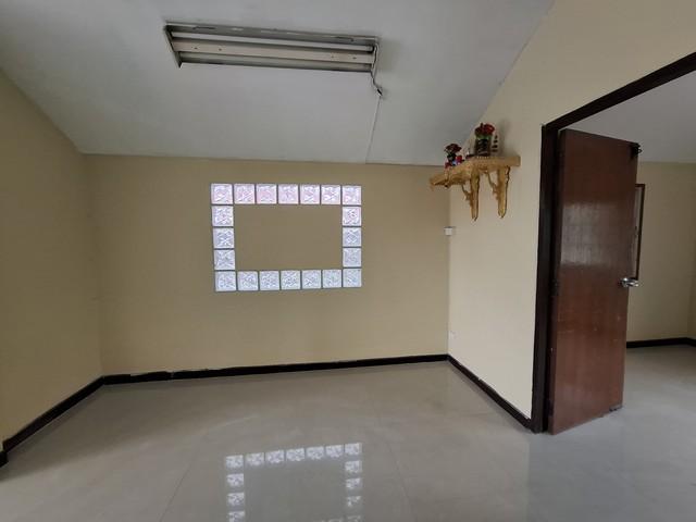 ให้เช่า บ้านเดี่ยว 2 ชั้น 100 ตรว. 4 ห้องนอน ถนนรามอินทรา ใกล้แฟชั่นไอซ์แลนด์ 3