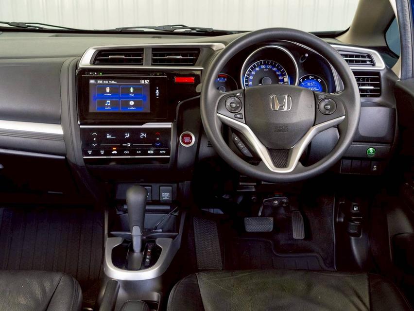 Honda Jazz 1.5SV ปี จด 2015 10