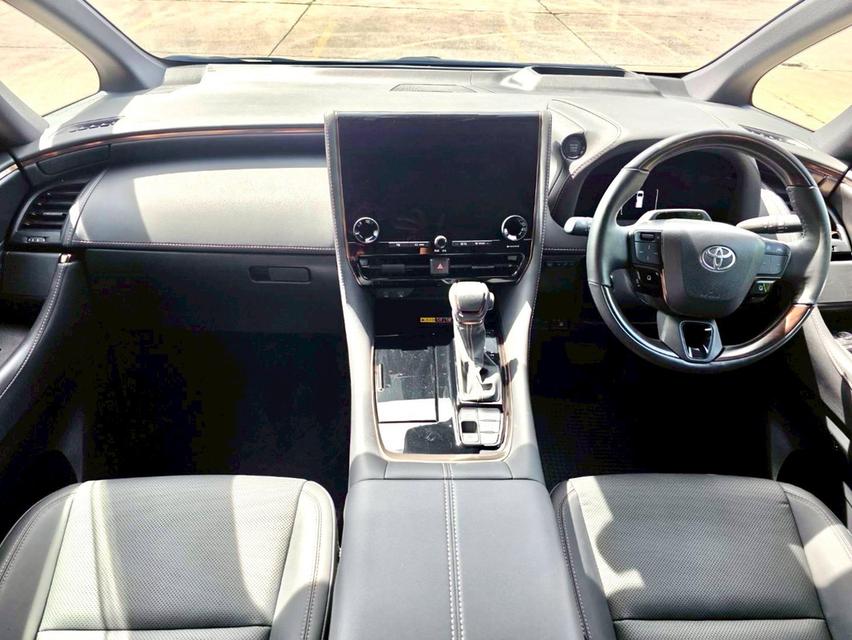 Toyota Alphard 2.5 Z TOP สีขาว ปี 2025 ไมล์ 30,000 กม. 10