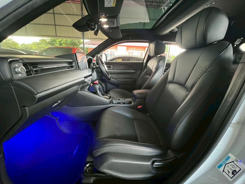 ปี 2022 HONDA HRV, 1.5 RS eHEV โฉม ปี21-ปัจจุบัน  สีขาวมุกเซรามิค Premium Sunlight Ceramic 14