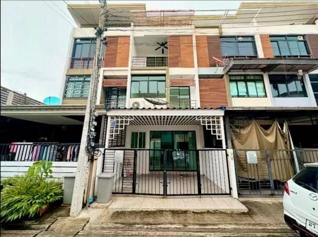 ขายทาวน์โฮม 3 ชั้น Signature เพชรเกษม 69 บ้านทำเลดี ฟังก์ชันครบ ในราคาจับต้องได้! 2