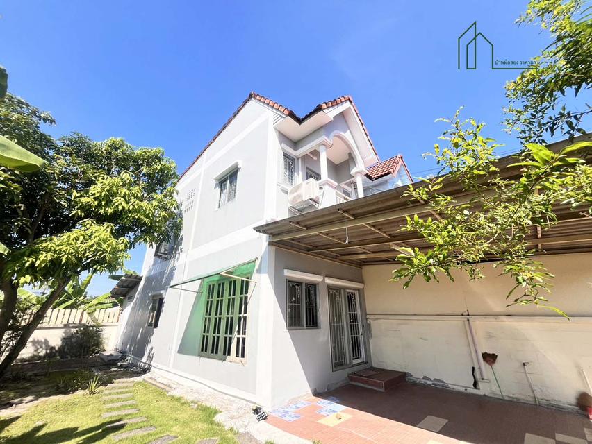 ทาวน์เฮ้าส์ หลังมุม 34 ตร.ว. หมู่บ้านรินทิชา ร่มเกล้า 6 ลาดกระบัง มีนบุรี 2