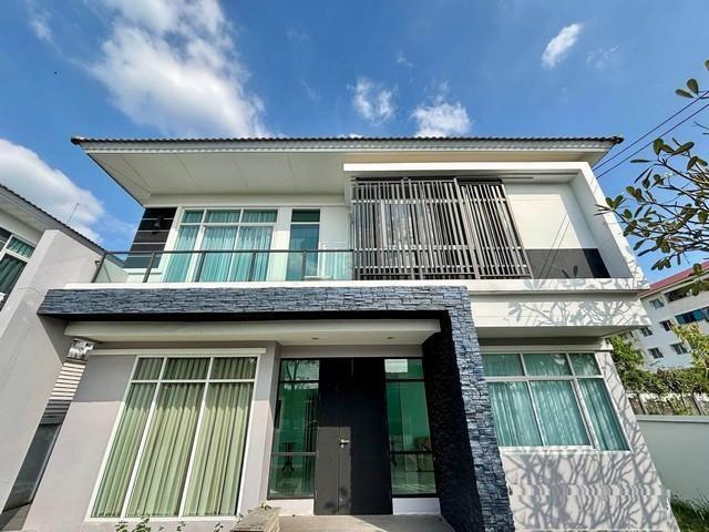 ให้เช่าบ้านเดี่ยว 4 ห้องนอน ย่านปัญญาอินทรา โครงการ ดิ โอโซน ปัญญาอินทรา ใกล้ Fashion Island 1