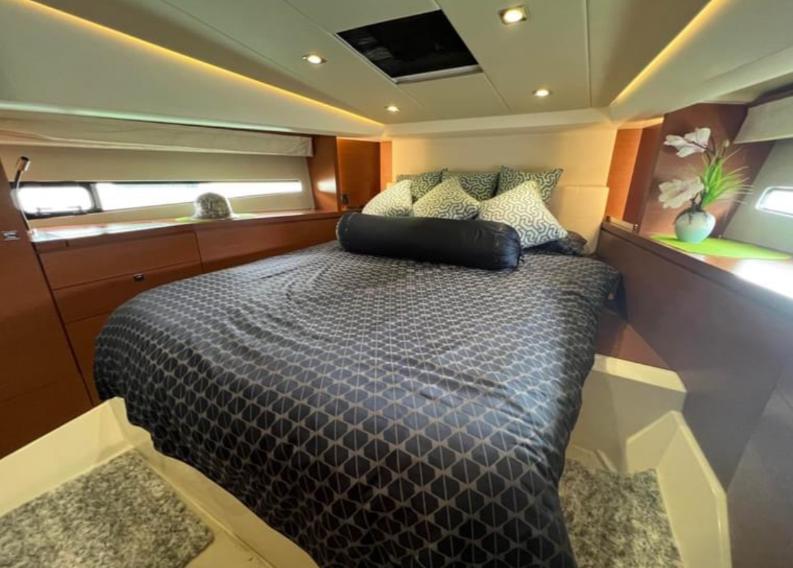 NICE YACHT PRESTIGE 450 FLYBRIDGE-2 CABINS 5