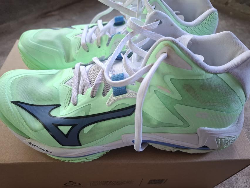 รองเท้าวอลเลย์บอล wave lightning z8 mid 3