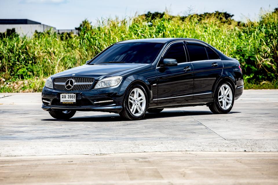 Benz C250 ปี 2013 สีรถสวย สภาพดีมากๆ  11
