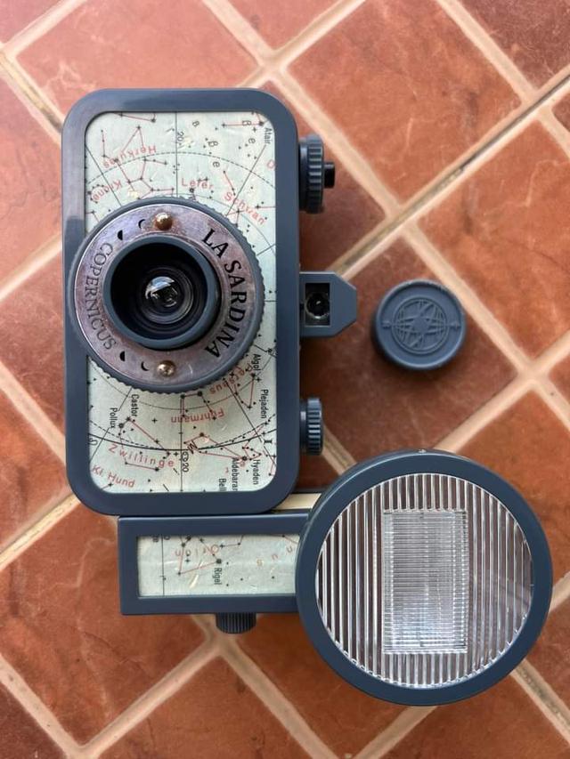 Lomography La Sardina F  & Flash  2