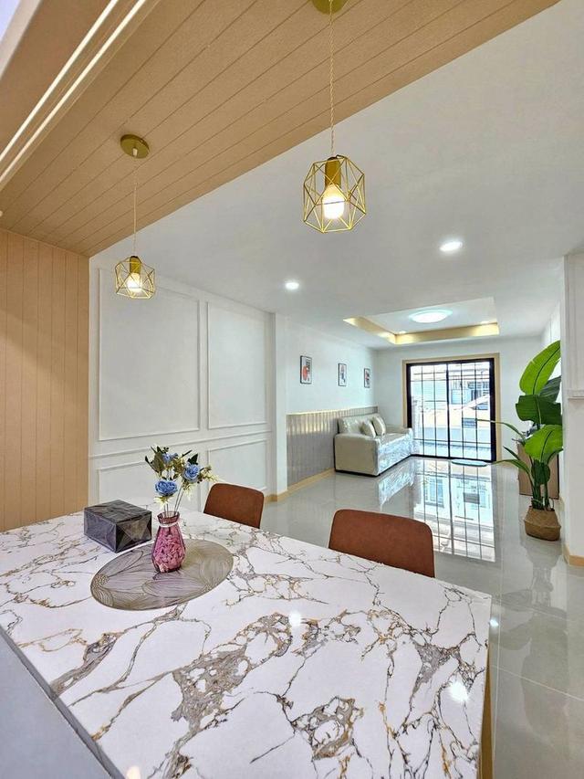 หมู่บ้านบัวทอง4  (คุณาภัทร) บางบัวทองทาวน์เฮ้าส์ 2 ชั้น ตกแต่งใหม่พร้อมอยู่บ้านสวย พร้อมเข้าอยู่ ฟรีเฟอร์นิเจอร์ 8