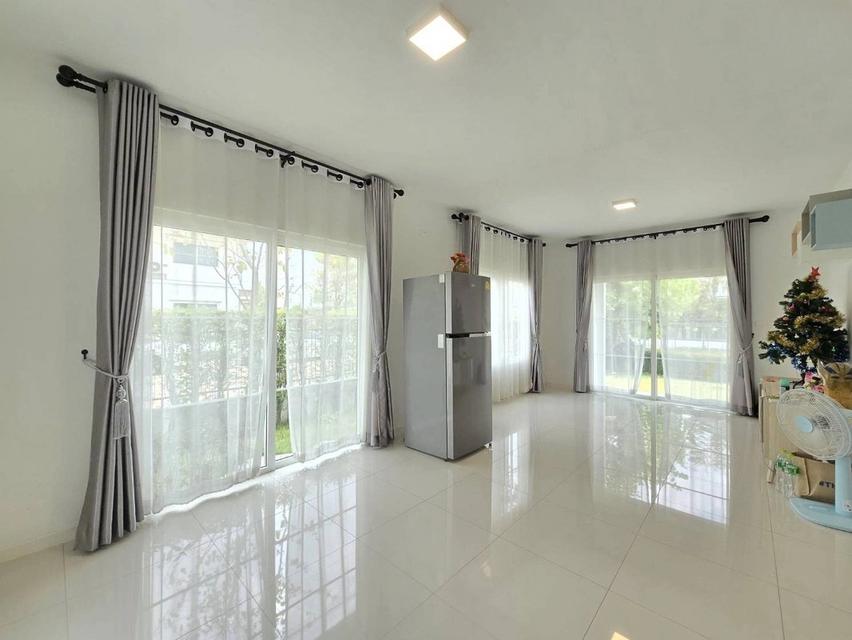 ขายบ้านมือสอง โครงการ วิลลาจจิโอ บางใหญ่ (Villaggio Bangyai) หลังมุม เนื้อที่ 53.30 ตร.ว. ใกล้รถไฟฟ้าสายสีม่วงสถานีคลองบางไผ่ และจุดขึ้นทางด่วนศรีรัช 8