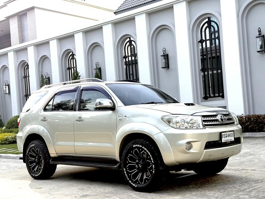 TOYOTA FORTUNER 3.0V ปี 2010 รูปย่อยที่ 2