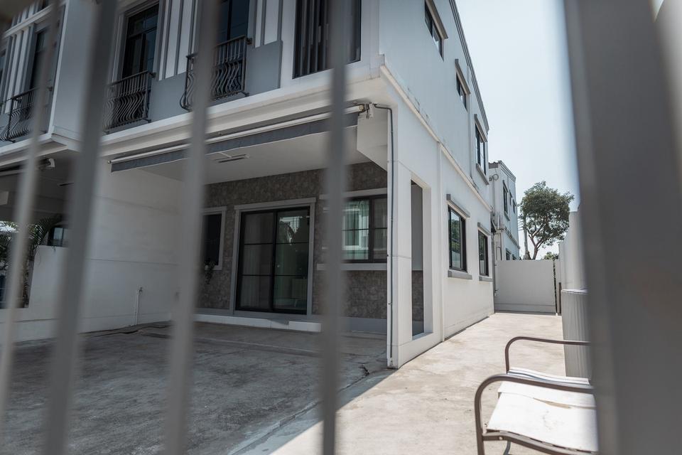 ขาย / เช่า ทาวน์โฮม หลังมุม  Indy 5 Bangna Km.7 โซนส่วนตัว พร้อมเข้าอยู่ 6