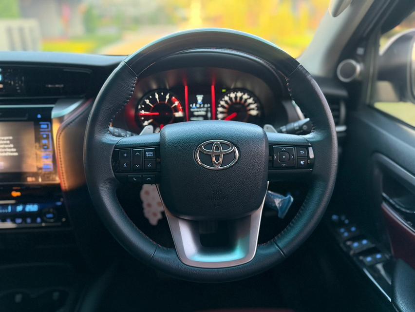 (แจ้งรหัสรถ NC9111)📍📍 TOYOTA ✳️ FORTUNER 2.8 TRD Sportivo (Black Top) (2WD) 2018 รูปที่ 12