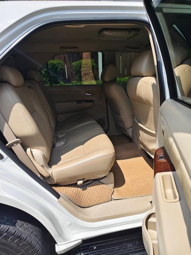 Toyota FORTUNER  ปี 2006 ตัวพิเศษเครื่อง  3.0 V Exclusive 4WD SUV ATรถสวย เดิมบาง พร้อมใช้งานเครื่องดี เกียร์ดี ขับดี แอร์เย็นขายราคา 268,000 บาท รูปที่ 13