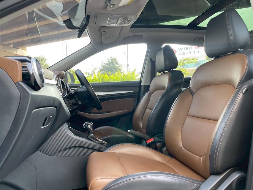 mg zs 1.5x sunroof 9