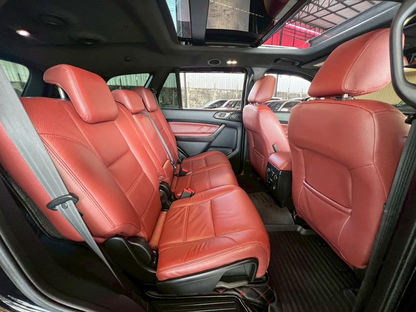 ปี 2019 FORD EVEREST, 2.0 TURBO TITANIUM PLUS มือเดียวป้ายแดง คู่มือบุ๊คเซอร์วิสครบ 6