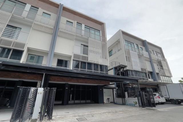 ขาย โฮมออฟฟิศ ดิสทริค เอกมัย รามอินทรา DISTRICT รามอินทรา 40 โมเดิร์นออฟฟิศ เดินทางสะดวก เหมาะซื้อทำออฟฟิศและอยู่อาศัย  รหัส PP356 1