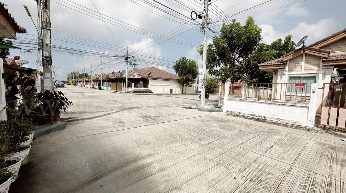 ทาวน์เฮ้าส์ ชั้นเดียว บ้านกลางเมือง พีพี 8 เมืองสุพรรณบุรี หลังมุม 14