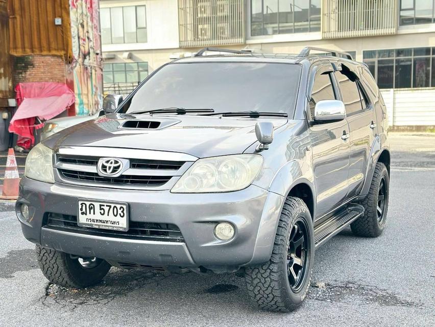 Toyota Fortuner 3.0 G เกียร์ธรรมดา ขับ 4 สีเทา ปี 2006