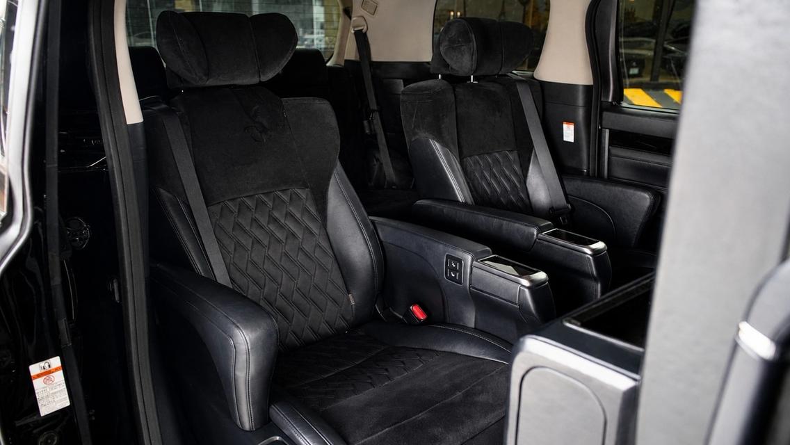 เลียบด่วนรามอินทรา MPV ระดับผู้บริหาร หรูหรา นั่งสบาย ฟังก์ชันจัดเต็ม รูปที่ 10